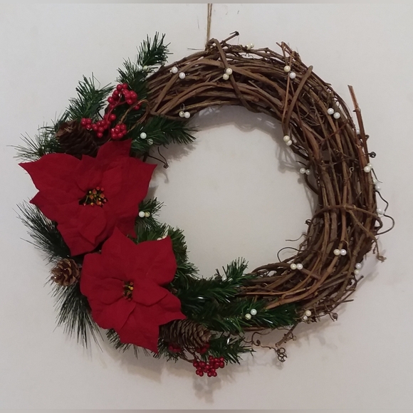 20-inch Handmade Grapevine Wreath w/ Poinsettias and Pearl Accents. - Picture 1 of 1